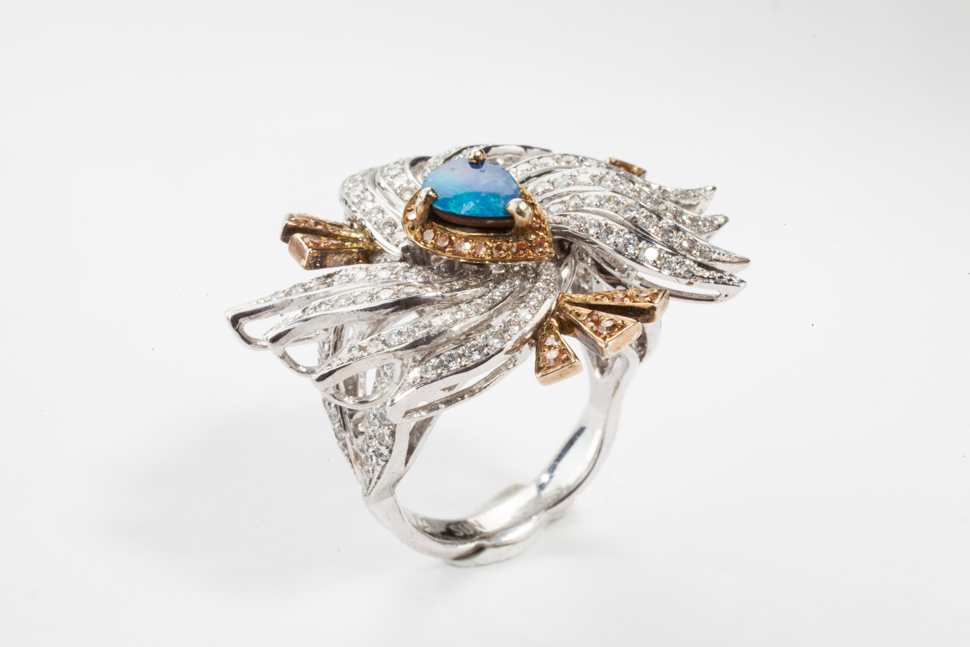 MICHAELLA SHIN Studio — Brand directing rooted in the aesthetics of haute joaillerie